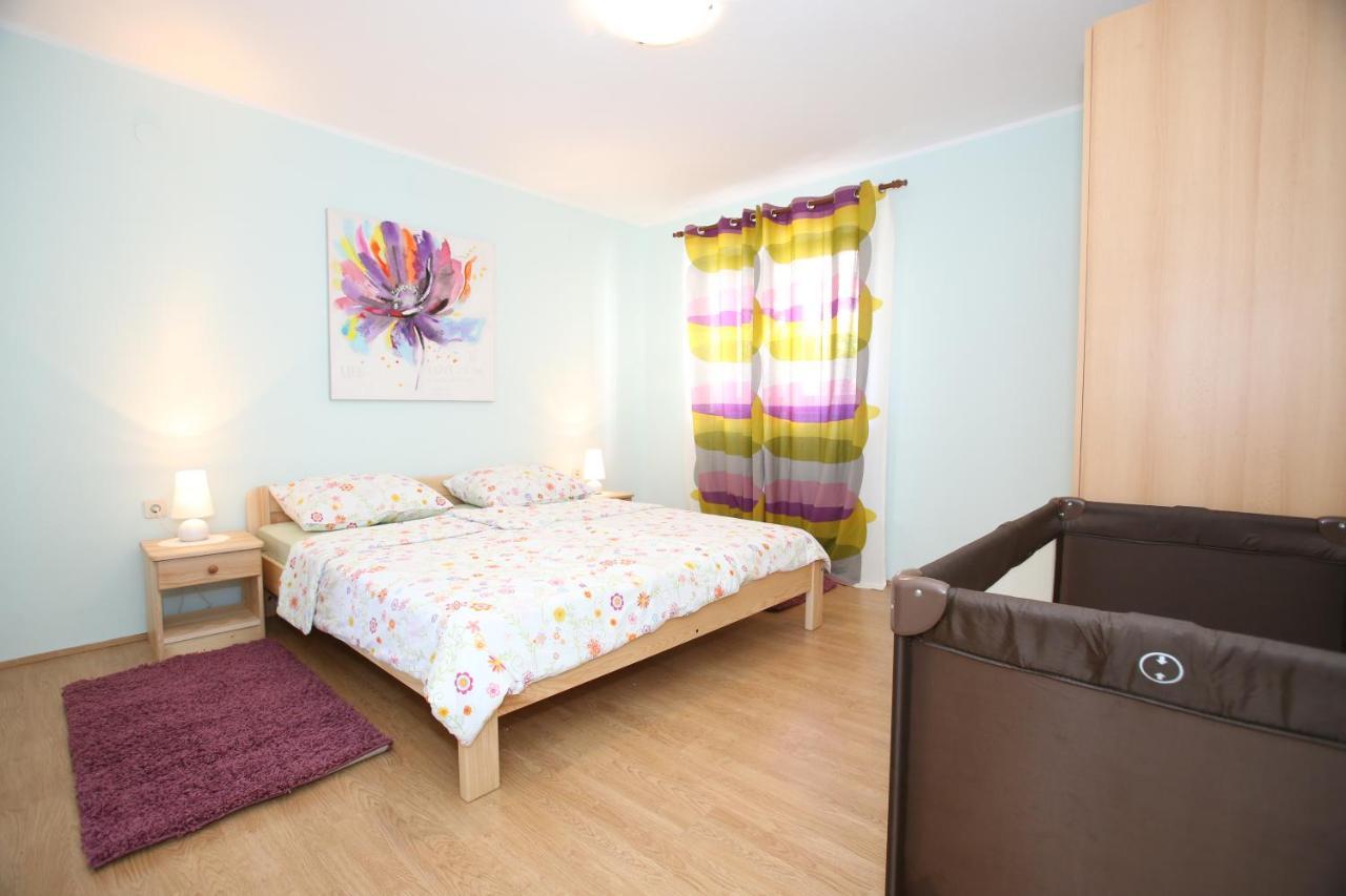 Apartment Mirna Baska  Ngoại thất bức ảnh