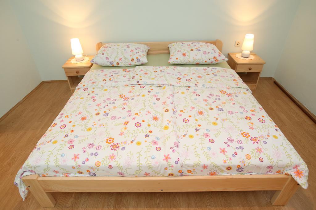 Apartment Mirna Baska  Ngoại thất bức ảnh